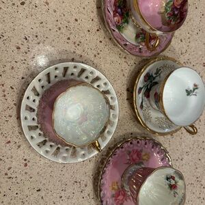 Elegant Floral Tea Cup Set with Gold Accents